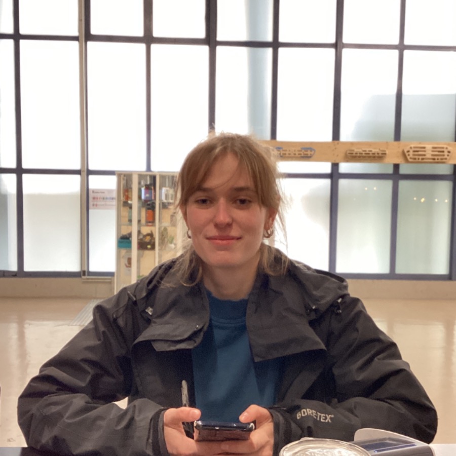 Lily R