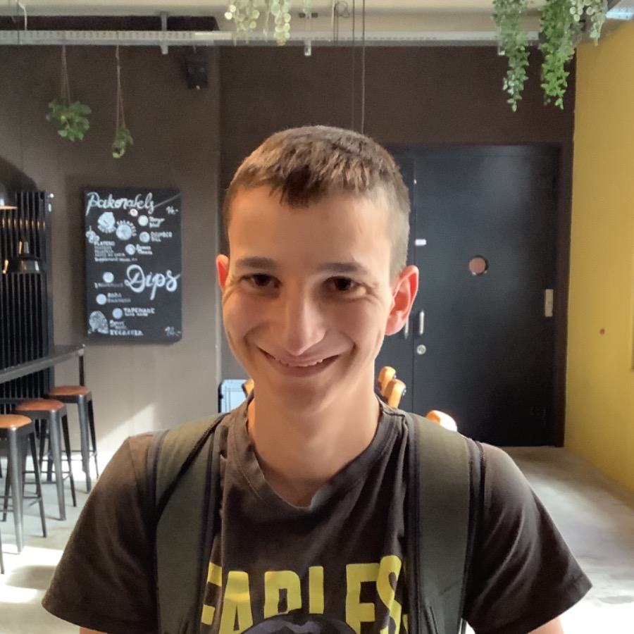 Lucas T