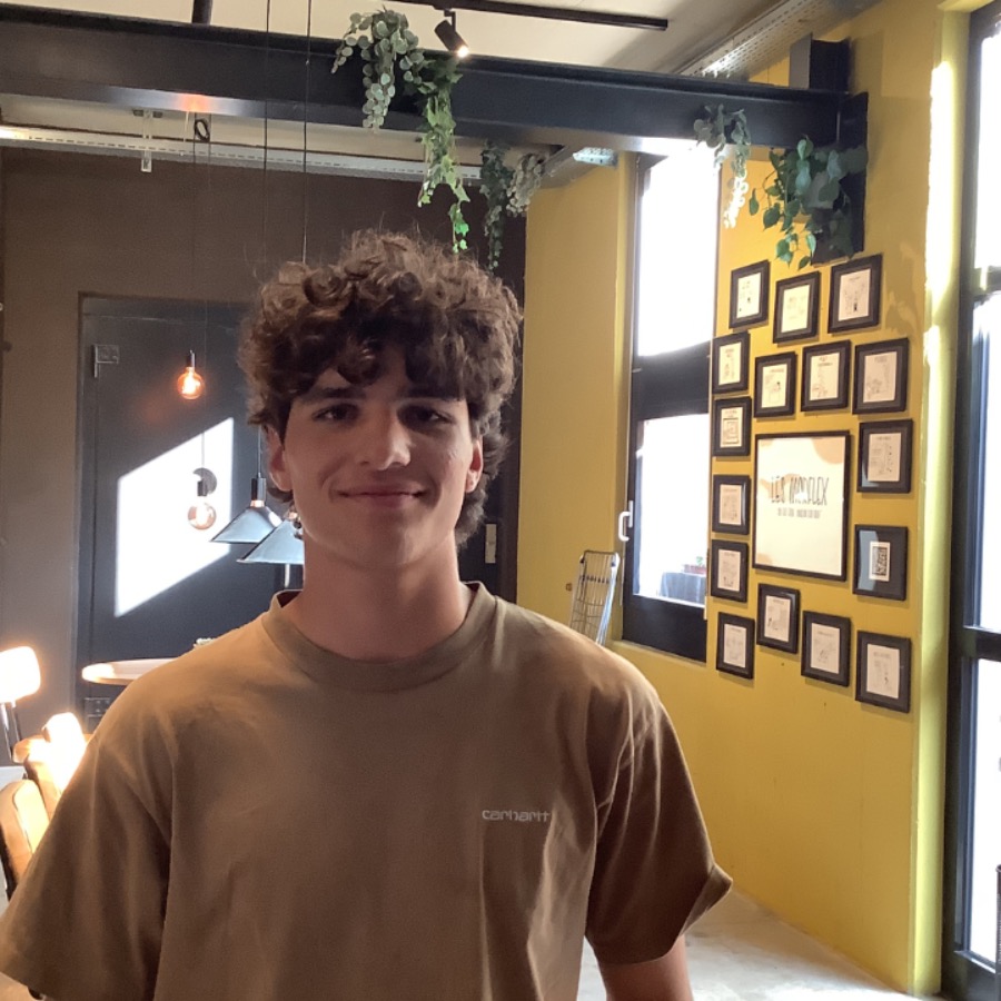 Eliott M